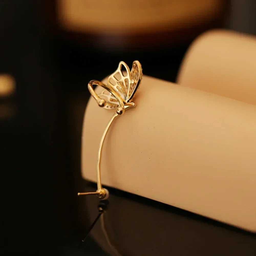 New Delicate Zircon Cute Butterfly Clip Earrings Female Buckle Ear Cuff No Piercings Cartilage Ear for Women Fashion JewelryX240913