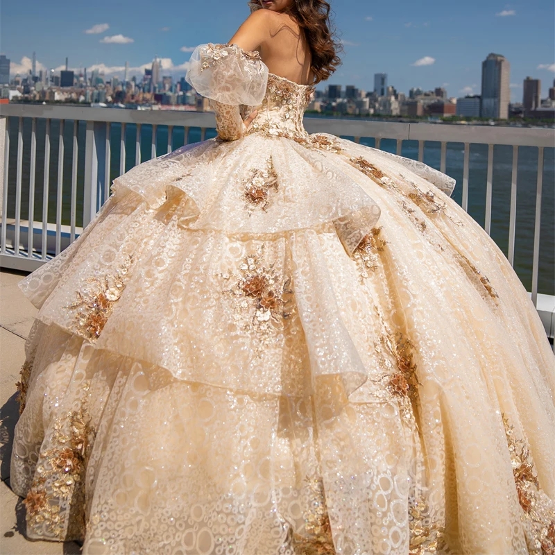Light Champagne Quinceanera Dresses Off The Shoulder Princess Sequins Appliques Lace Beads Crystal Tull Sweet 16 Dress Vestido De 15 Anos