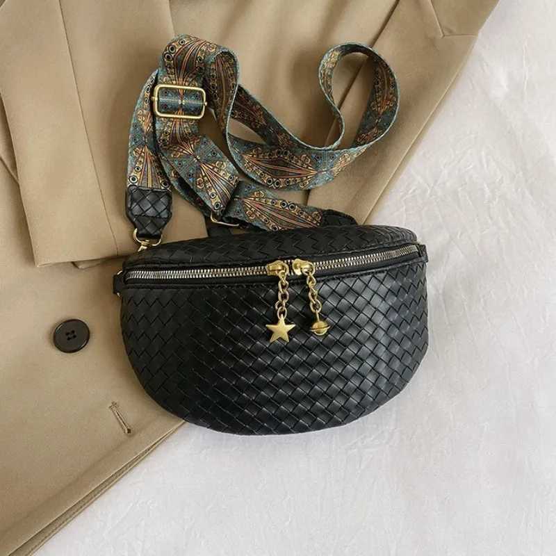 Stylish Braid PU Leather Fanny Packs For Women Woven Design Waist Bag Female Waist Pack Ladies Wide Strap Crossbody Chest Bag Z240912