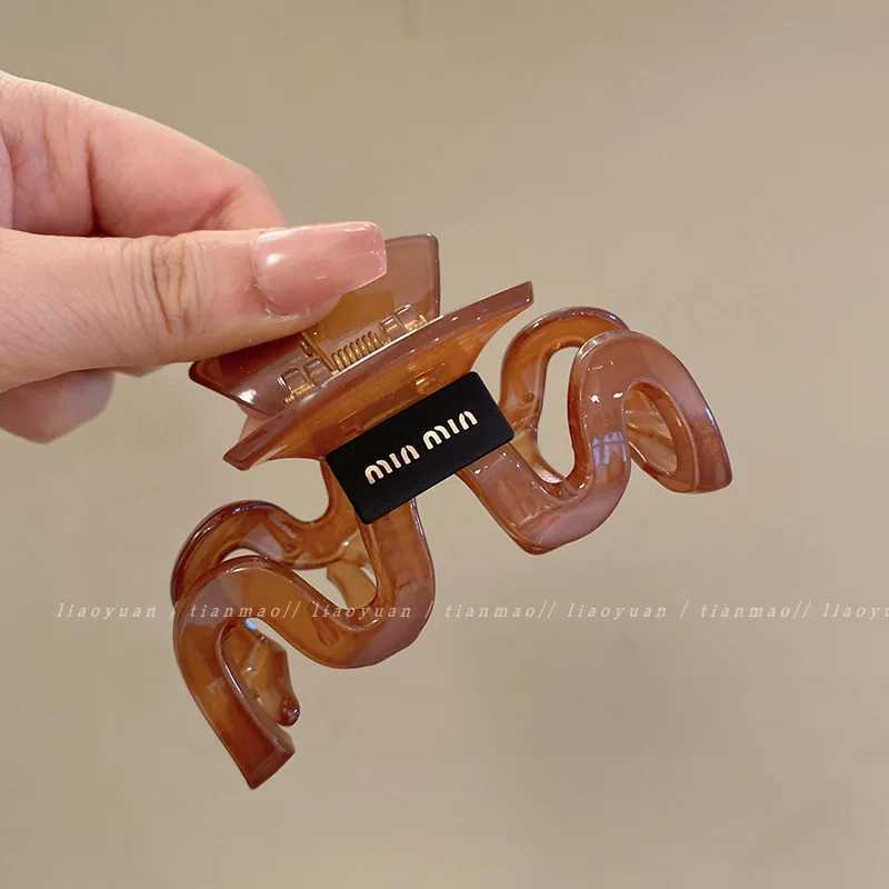Korean Female Acrylic Transparent Jelly Grab Clip Hair Crab Ponytail Braid Claw Sweet Female Hair Clip Hair AccessoriesX240912