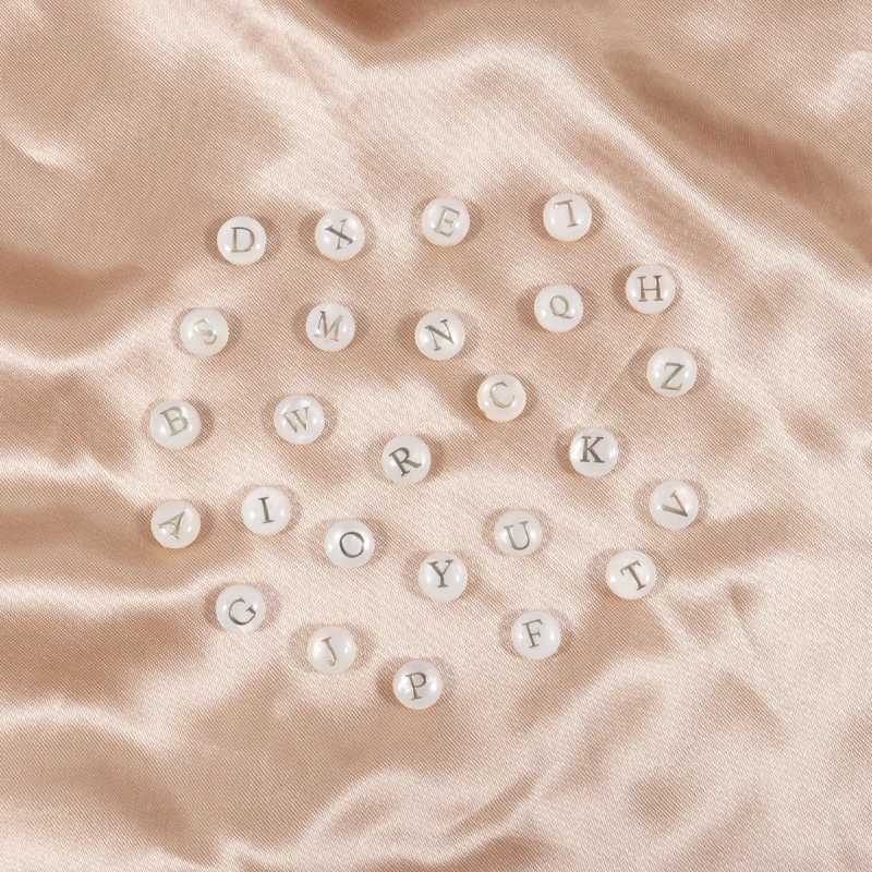 New Fashion 26 Letter Bracelet Womens Temperature Handmade Simulated Pearl Bead Bracelet Womens Jewelry Gift W240913