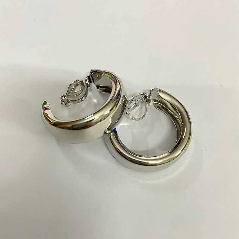 European and American Minimalist Large Round Earrings Metallic Trendy Temperament Simple C Shaped Clip on Earrings No PiercingX240913