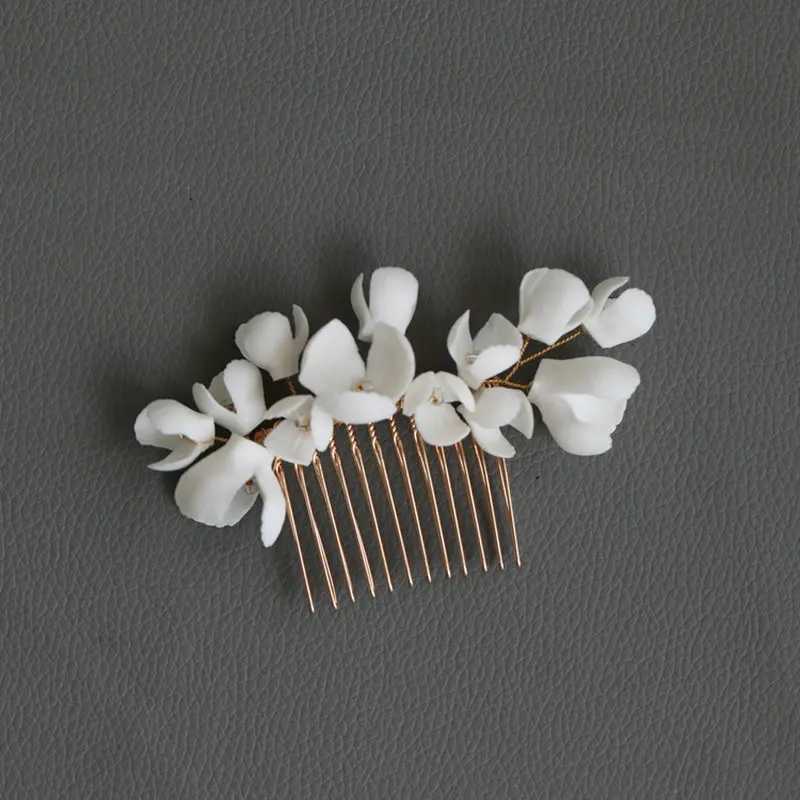 Handmade White Ceramic Flowers Bridal Hair Comb Pearls Wedding Headpiece Charming Prom Hair Accessories JewerlyX240913