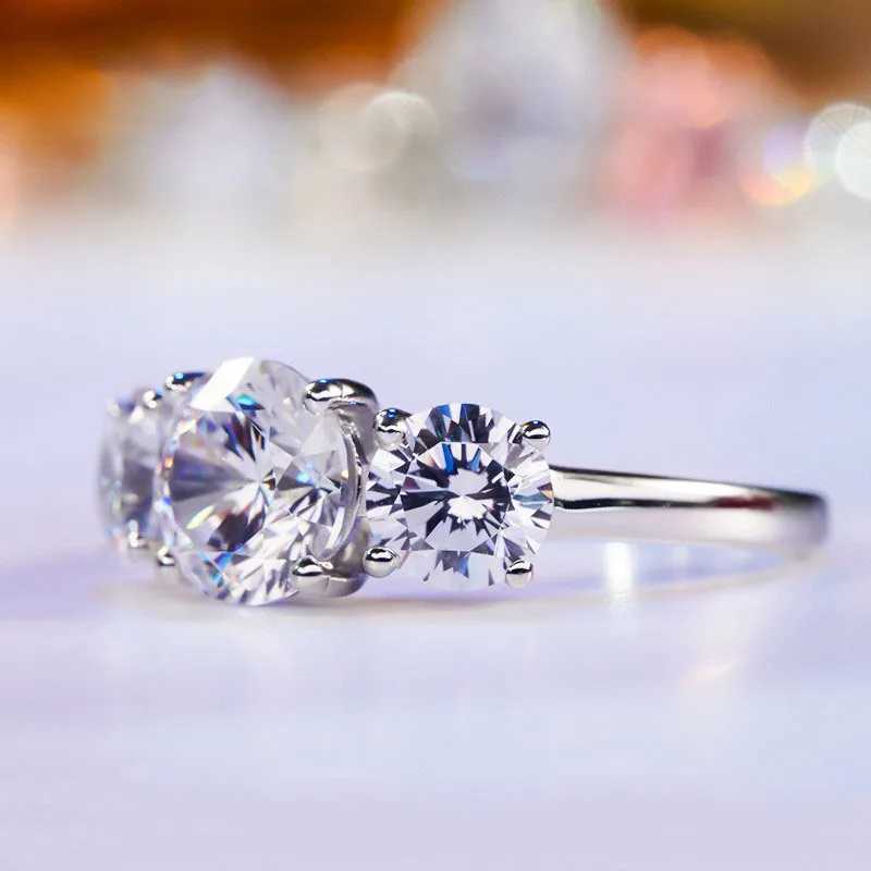 Rings IU 2CT 4CT D Colored Moissanite Engagement Ring Original sterg sier 3-stone Wedding Promise Band GRA Jewelry J240909
