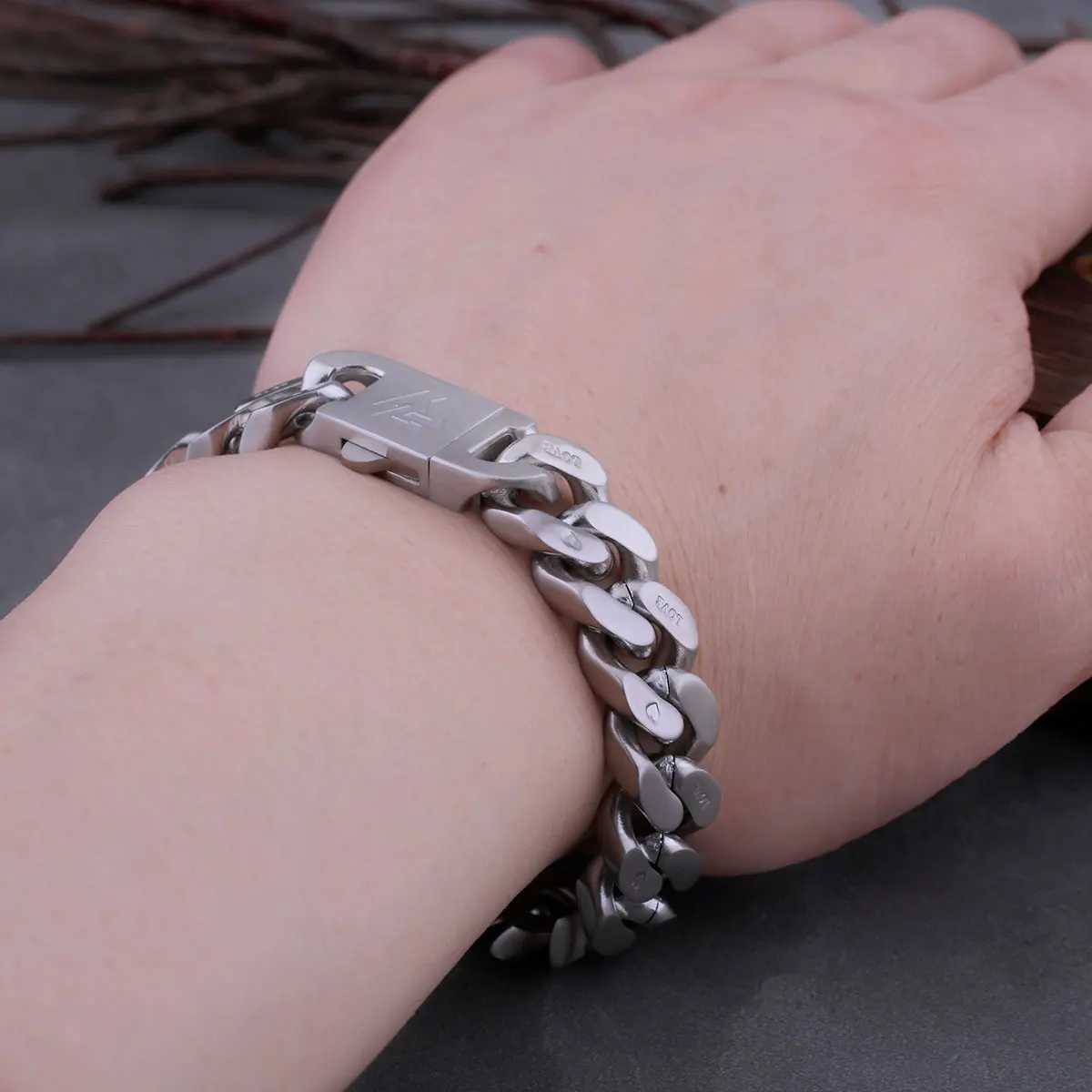 Original LOVE Stainless Steel Cuban Bracelet Brushed Matte Men and Women Couple Gift WholesaleX240913