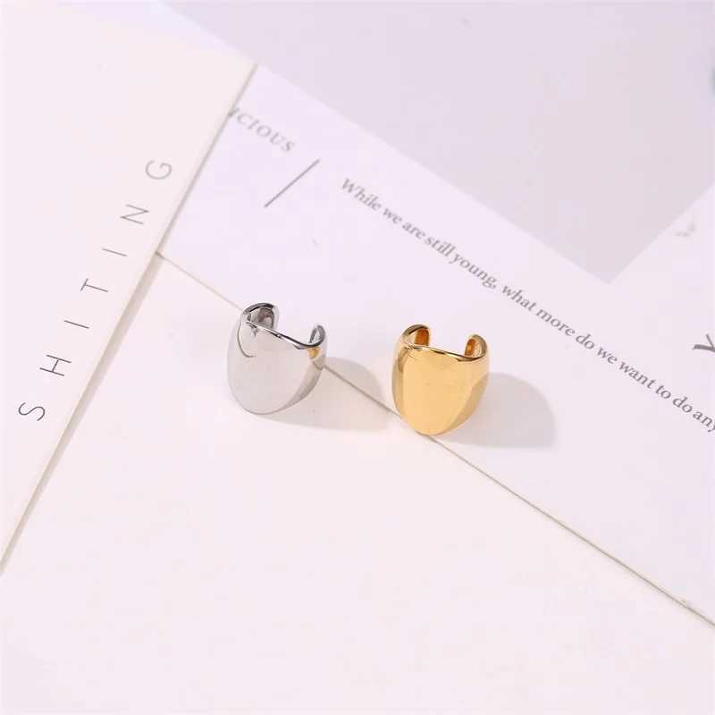 Wide Metallic Glossy Surface Simple Geometry Punk Retro Golden Silver Plated Copper Ear Cuff Clip Earrings for Women MenX240913