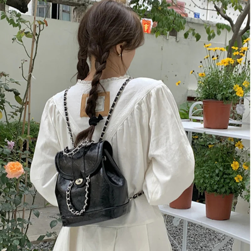 Retro Y2k bag womens Korean mini chain backpack womens Ins student oil wax leather bag travel bag fashion 240906