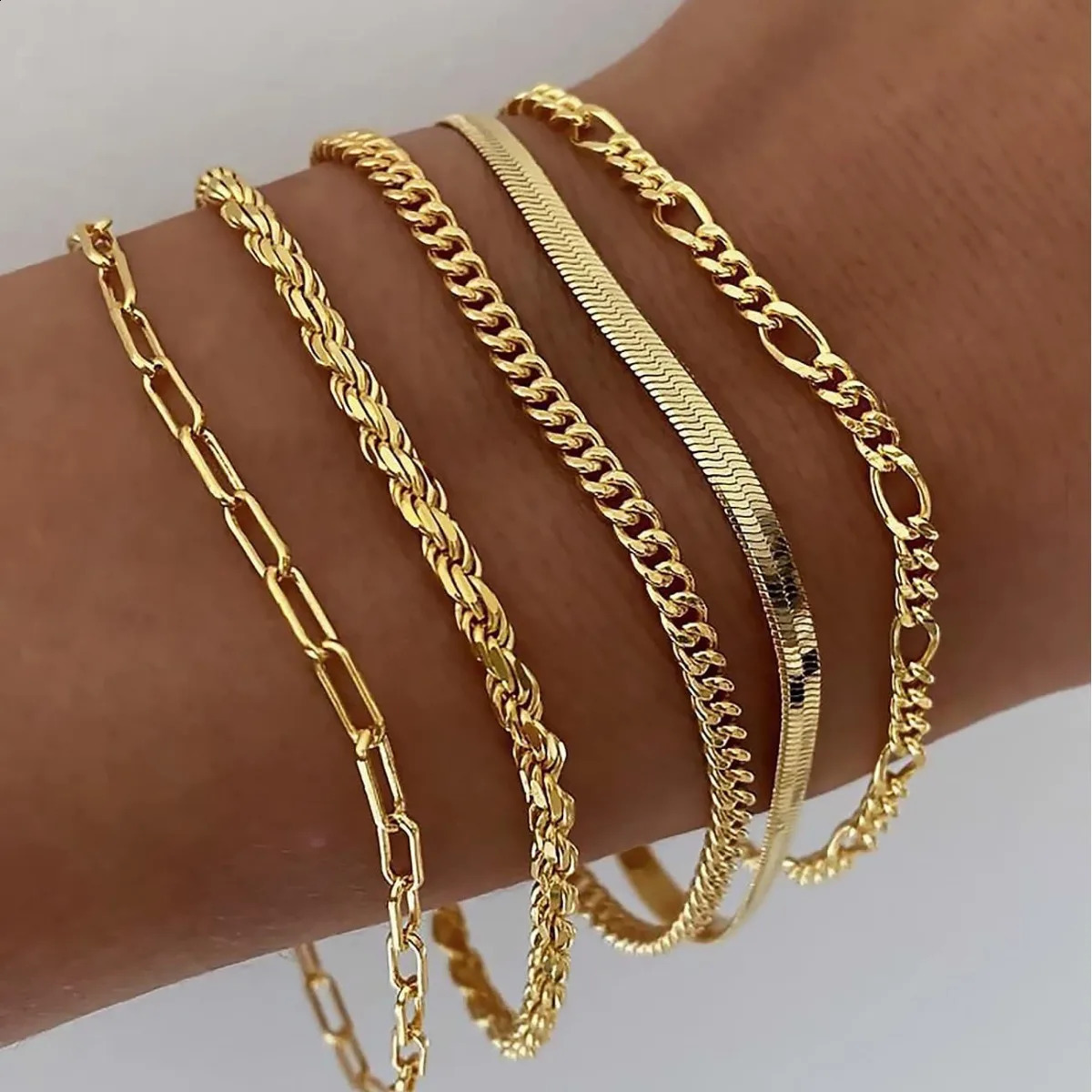 Classic Charm Snake Chain Bracelet Womens Trend Fashion Stainless Steel Cuba Bracelet Fashion Womens Gift Jewelry Gift 240909