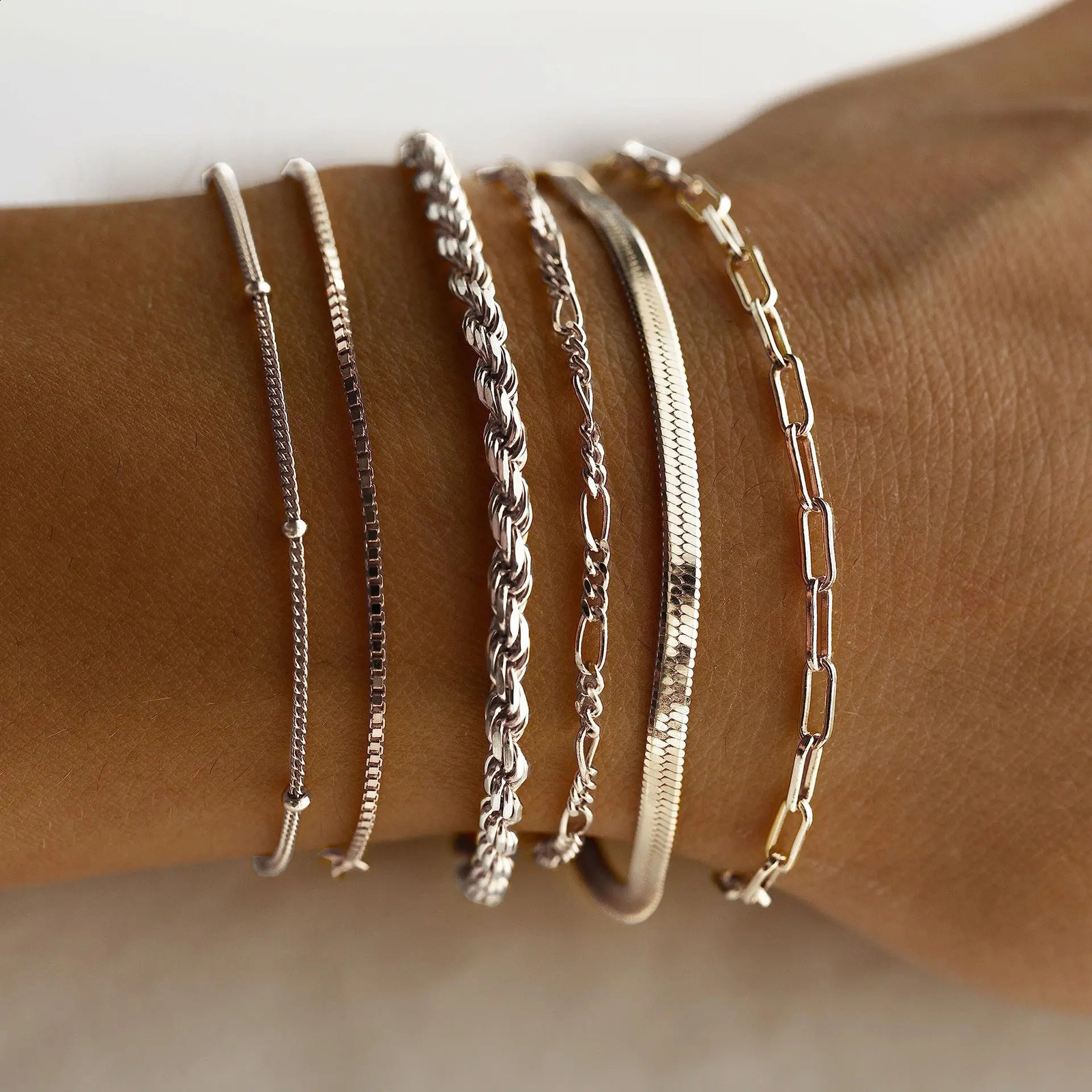 Classic Charm Snake Chain Bracelet Womens Trend Fashion Stainless Steel Cuba Bracelet Fashion Womens Gift Jewelry Gift 240909