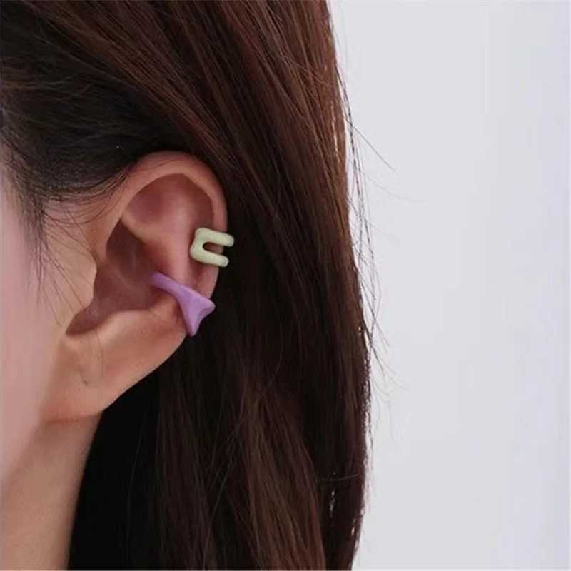 New Fashion C-shape Solid Color Hand-painted Metal Ear cuff Clip on Earrings For Women Fake cartilage Earrings Earclips JewelryX240913