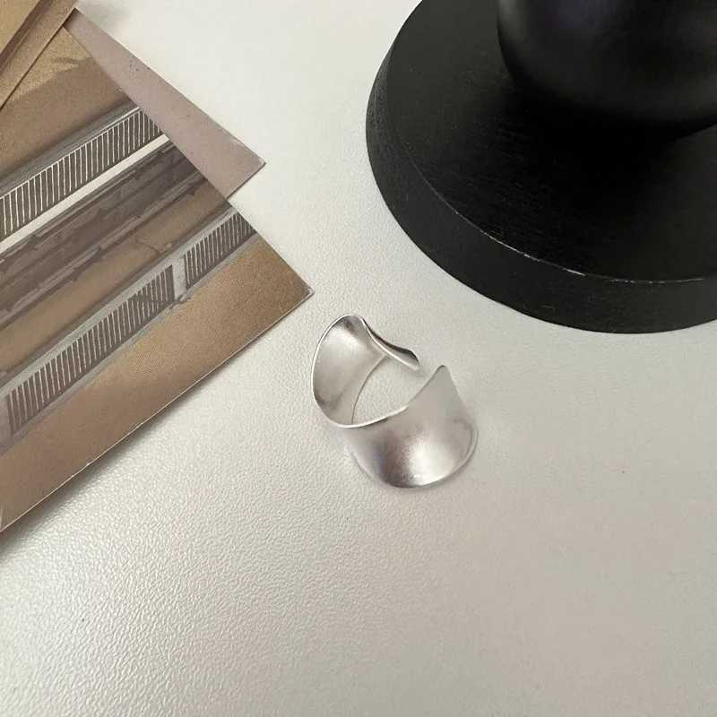 S925 Sterling Silver Niche Design Matte Ear Clip Korean Bloggers Main Minimalist Earrings and Ear AccessoriesX240913