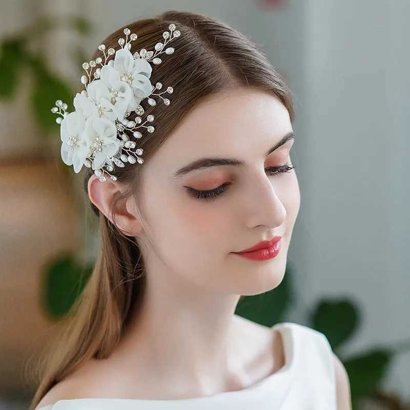 Bridal Crystal Pearl White Flower Hair Clip Floral Style Barrette Bride Hair Jewelry Bridesmaid Wedding Hair AccessoriesX240913