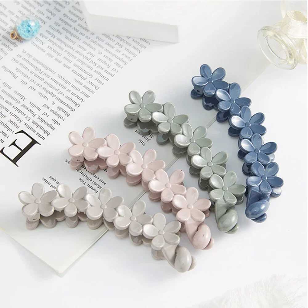 Fashion Solid Color Flower Banana Hair Clips Simple Non-Slip Frosted Hair Claws for Women Girls Bath Ponytail Hairpins BarrettesX240912