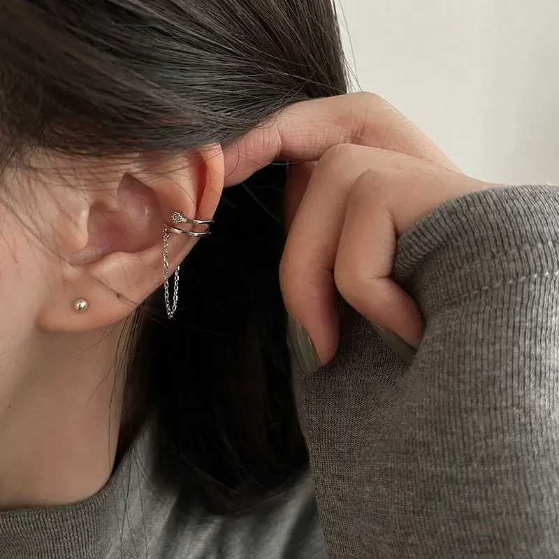 Elviragirl 1 Pcs Korean Fashion Double Layers Crystal Tassel Earcuff Fake Piercing Ear Cuff Clip on Earrings for Women JewelryX240913