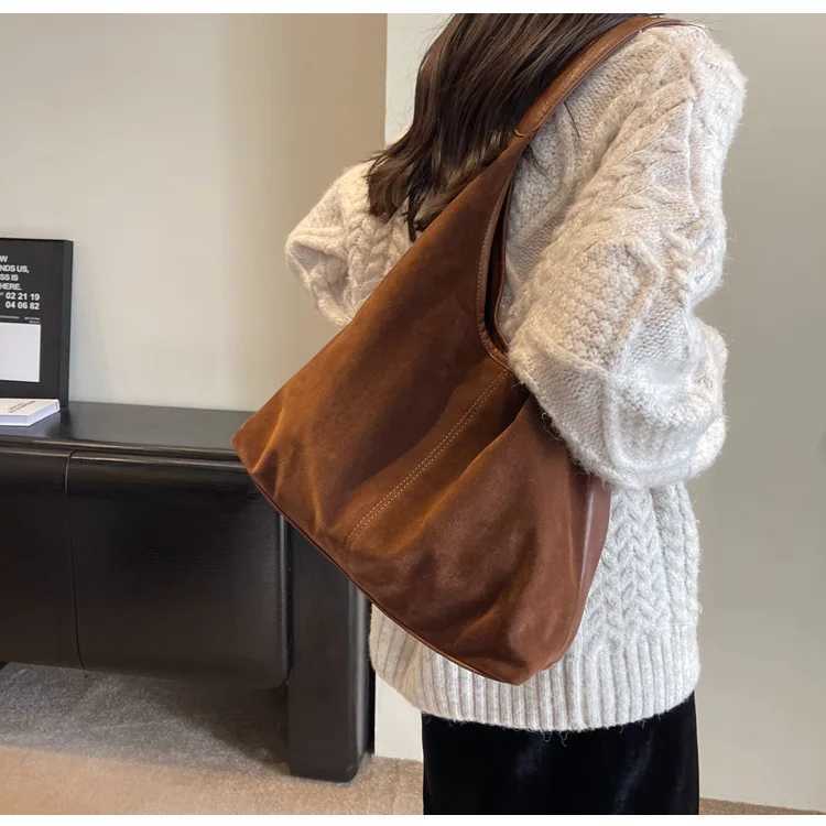 Autumn and Winter Vintage Women s Bag Large Capacity Suede Shoulder Solid Color Simple Casual Commuter 240913