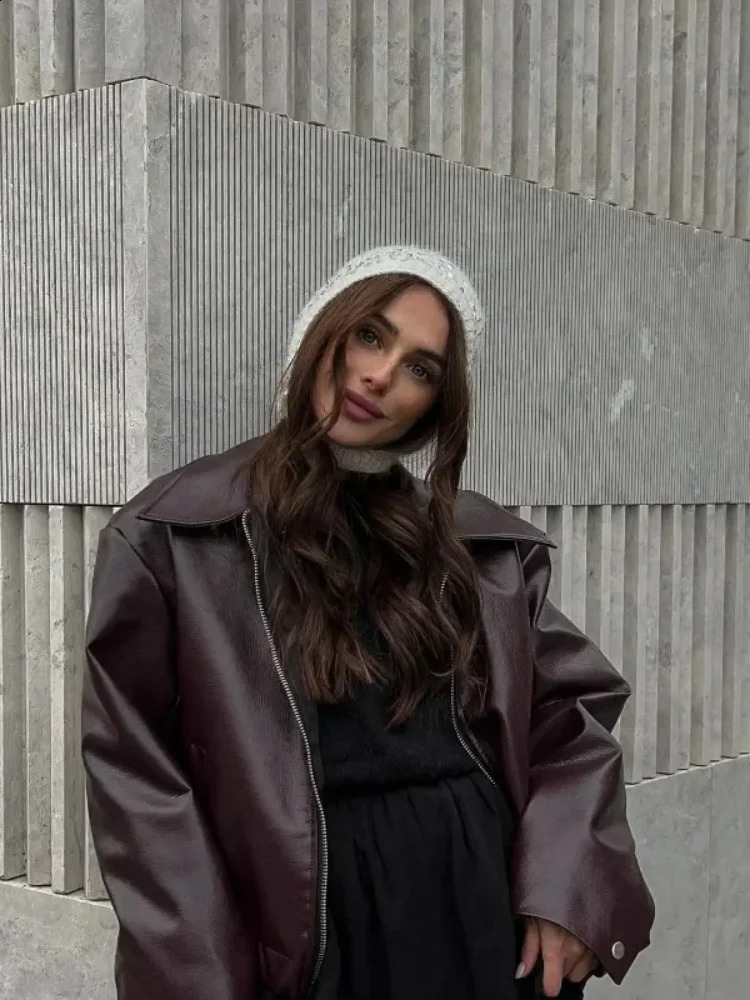 Elegant Solid Zipper Leather Short Jackets Women Long Sleeves Lapel Bomber Jacket Fashion Commute Streetwaer 240904