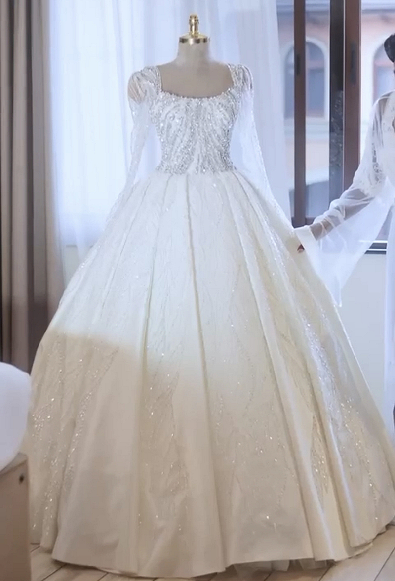 Rhinestones Beaded Luxurious Ball Gown Wedding Dresses Long Sleeves Cathedral Length Glitter Crystals Sequins Wedding Gown Arabic Dubai Bride Dress 20