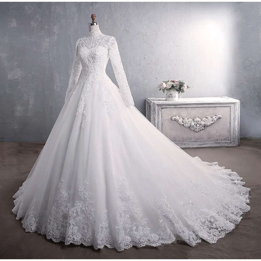 Appliqued Arabic Dubai Lace A E Wedding Dresses With Long Sleeves High Collar Beaded Muslim Bridal Gowns Sweep Train Buttons Back Modern Vestidos De N