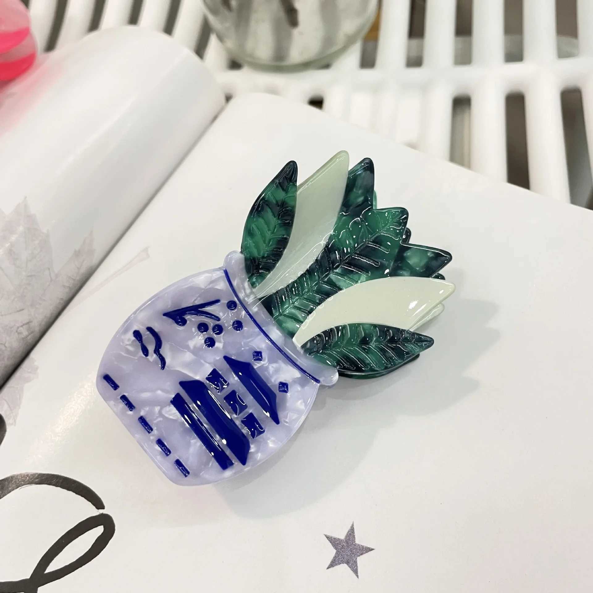 Muweordy New Lion Hair Claw Acetate Claw Clip Alien Crab Hair Clip Animal Cartoon Hair Accessories INS Hot Clips for Women GirlsX240912