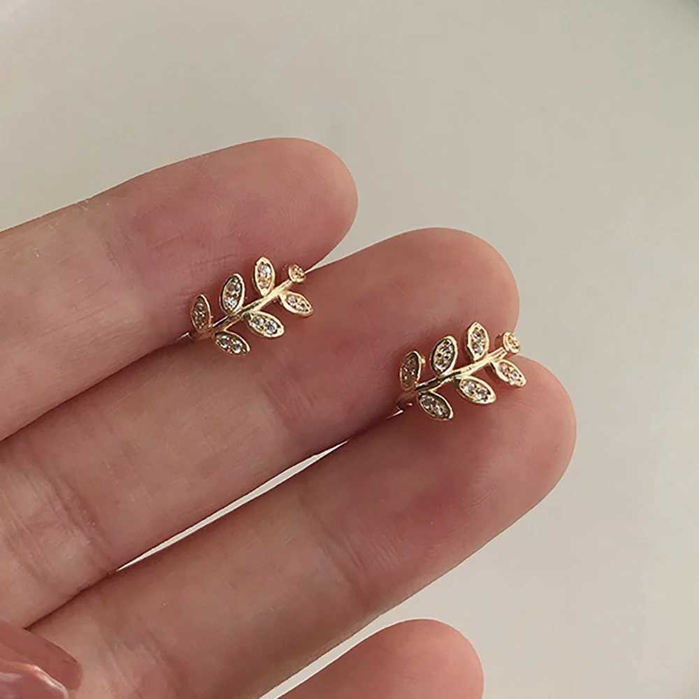 Ear Cuff Clip on Earring Sfake Piercing Gold Color Shiny Leaves Cristal Korean Fashion Luxury Designer Jewelry Accessories WomenX240913