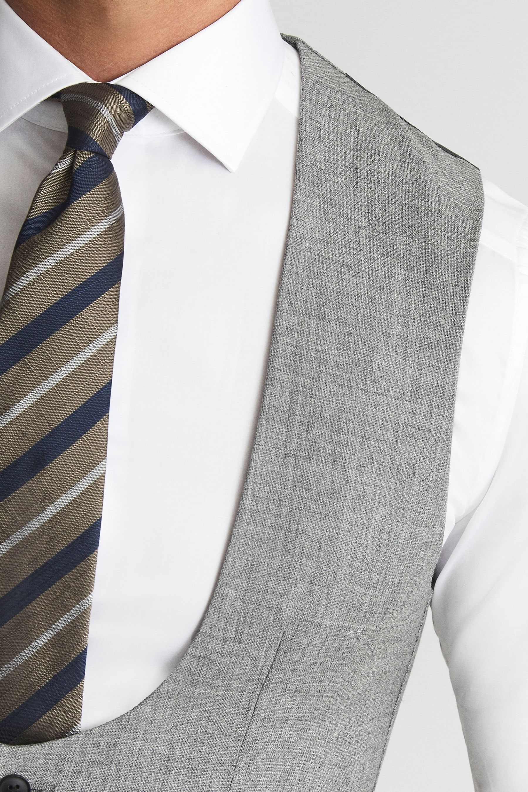 Classic Wedding Men's Suit 3 Piece Set Peaked Lapel Tailored Blazers Groom Jacket For Man Custom Made Plus Size (Coat+Pants+Vest)