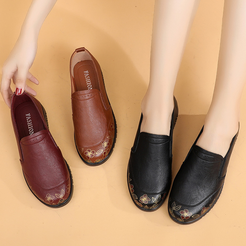 Spring Women Flat Elderly Retro Vintage Genuine Leather Black Women's Shoes Moccasins With Fur Loafers