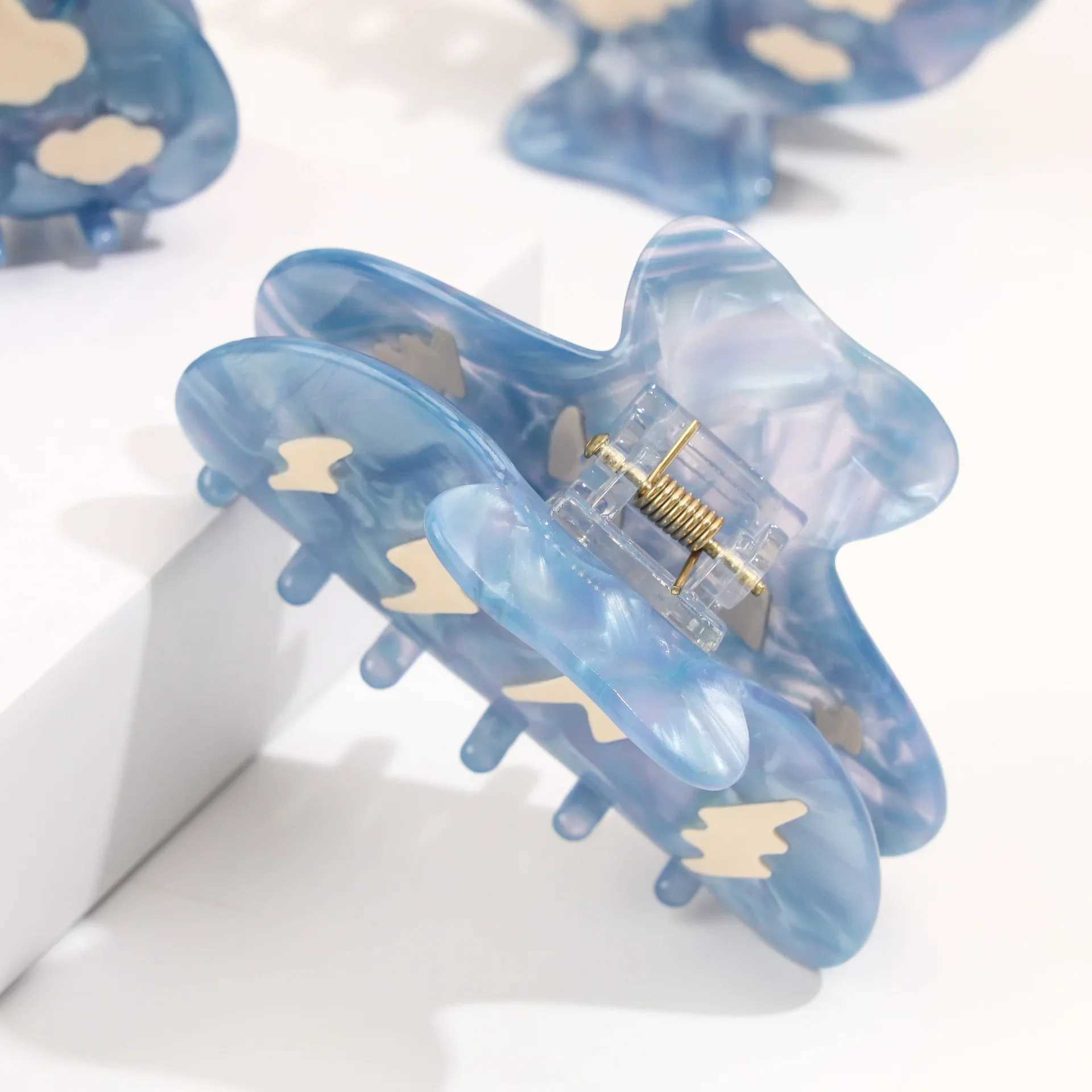 Muweordy Acetate Hair Clips Cartoon Hair Claw Clips Popular Hair Catch Hair Clip With Clouds Hair Accessories For WomenX240912