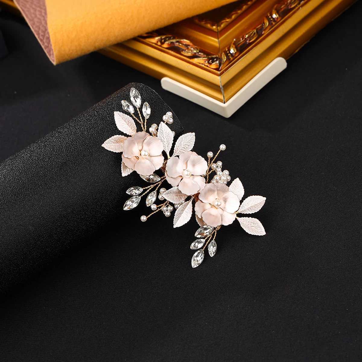 Crystal Bridal Wedding Hair Comb Pearl Bridal Hair Piece Rhinestone Hair Ornament for Women and GirlsX240913