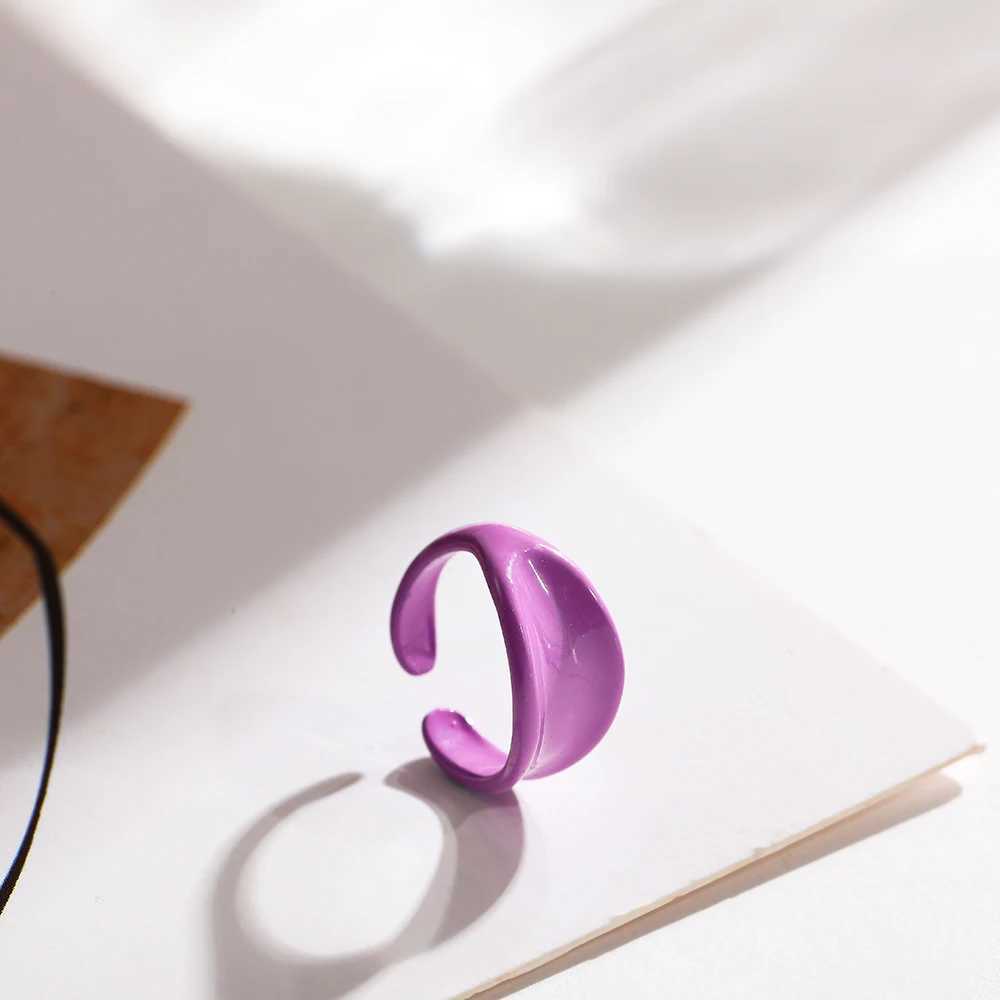 New Fashion C-shape Solid Color Hand-painted Metal Ear cuff Clip on Earrings For Women Fake cartilage Earrings Earclips JewelryX240913