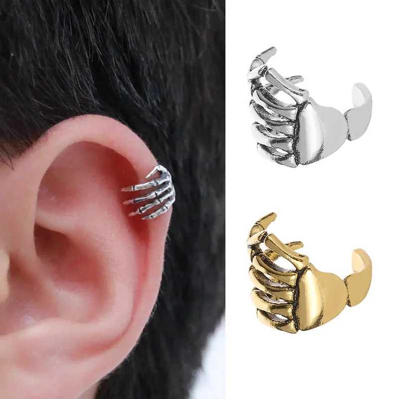 Black Gothic Skeleton Hand Ear Cartilage Clip Fake Piercing Earring For Men Women Silver Color Punk Goth Halloween Jewelry GiftX240913