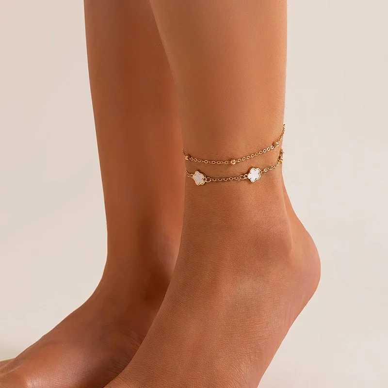 Fashionable clover flower beach anklet bracelet jewelry summer leg layered anklet 2024 new black and white green color W240913