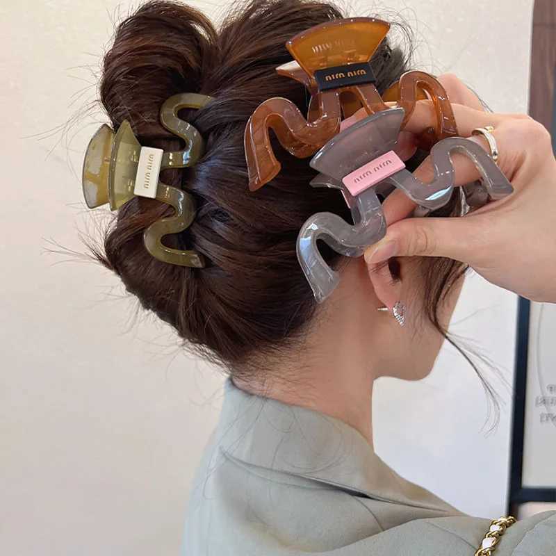 Korean Female Acrylic Transparent Jelly Grab Clip Hair Crab Ponytail Braid Claw Sweet Female Hair Clip Hair AccessoriesX240912