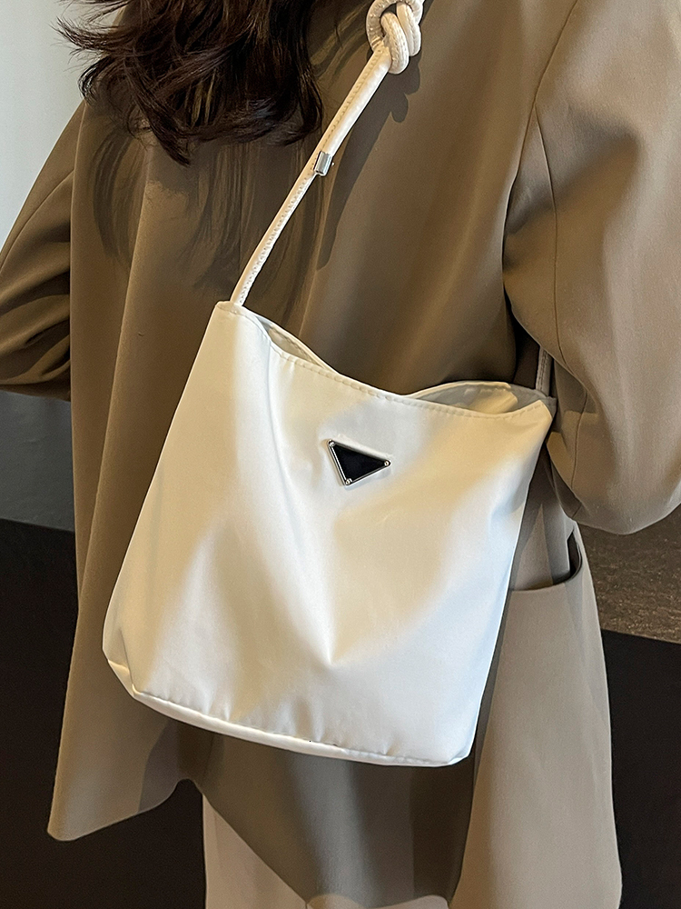 Women's Designer Bags - Stylish Solid Color Texture Artistic hot Shoulder Bag