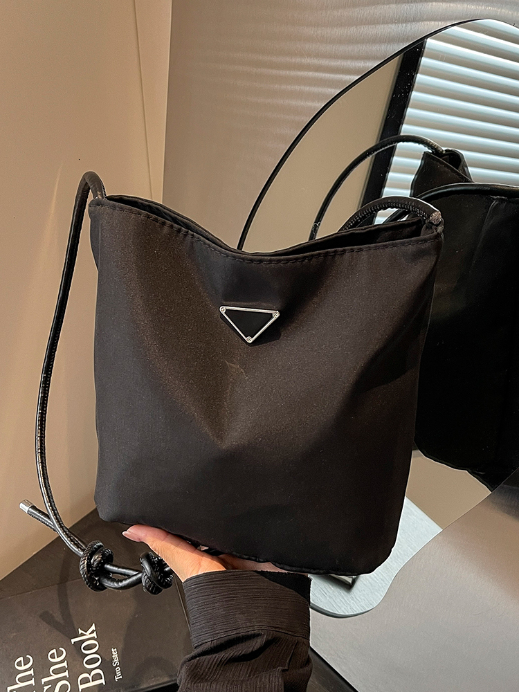 Women's Designer Bags - Stylish Solid Color Texture Artistic hot Shoulder Bag