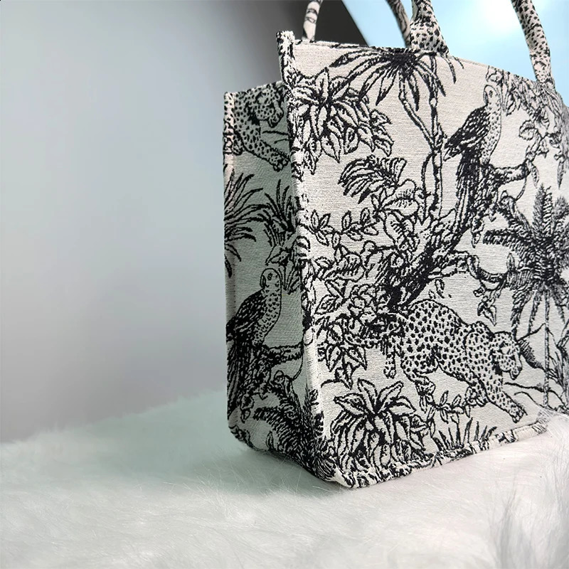 Jiomay Fashion Trends Womens Beach Animal Printing Handbag Travel Inner Zipper Embroidered Shopping Shoulder Bag 240904