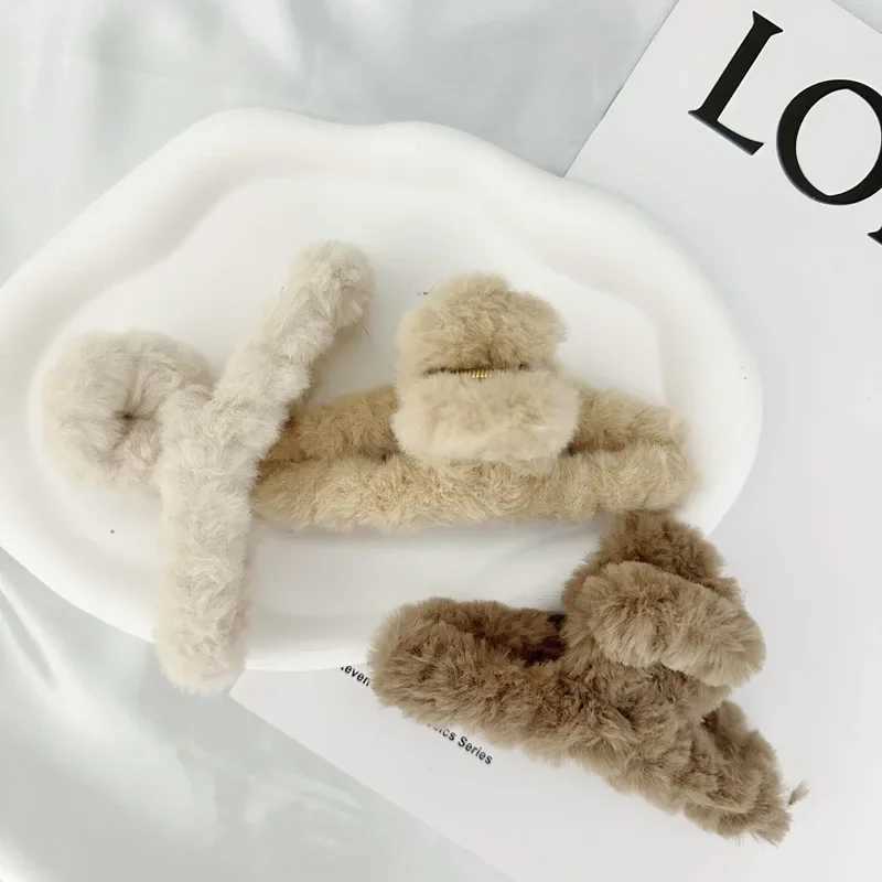 plush claw for women elegant acrylic clips fake hair clip crab clip for girls hair accessoriesX240912