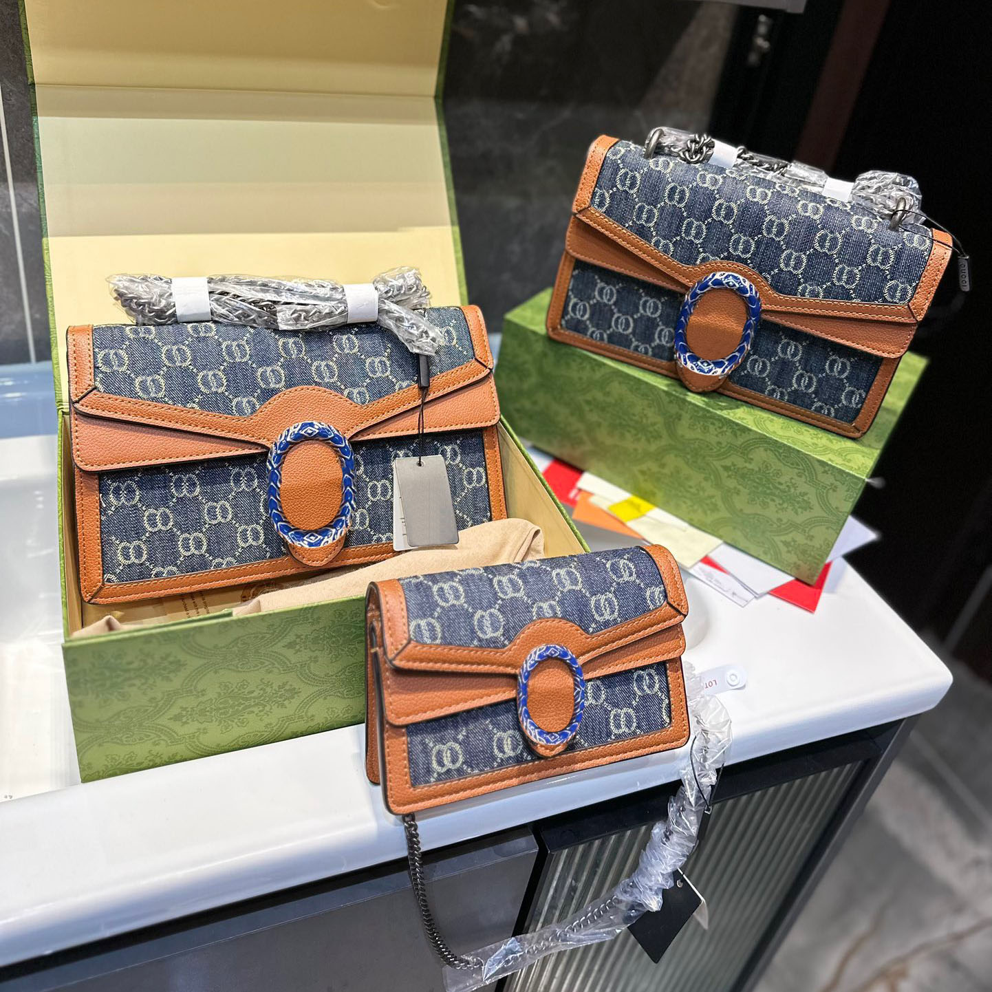 Designer shoulder handbag Women Men bag Waist CrossBody Famous Bumbag Fashion Classic Brown Bum Fanny Pack Purse Sliding chain Crossbody Bag