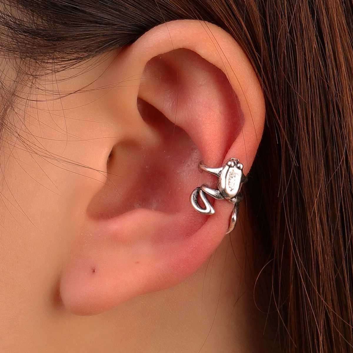 Personality Multicolor Frog Ear Cuffs Clip Earrings For Women Cute Animal No Piercing Earring Punk Jewelry GiftsX240913