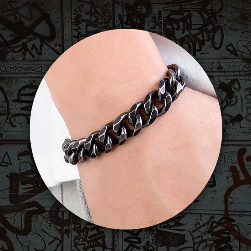 Male Retro Stainless Steel Cuban Chain Bracelet Men Hip Hop on the Fashion hand Jewelry Miami Chain Bracelets For Boy Gift HotX240913