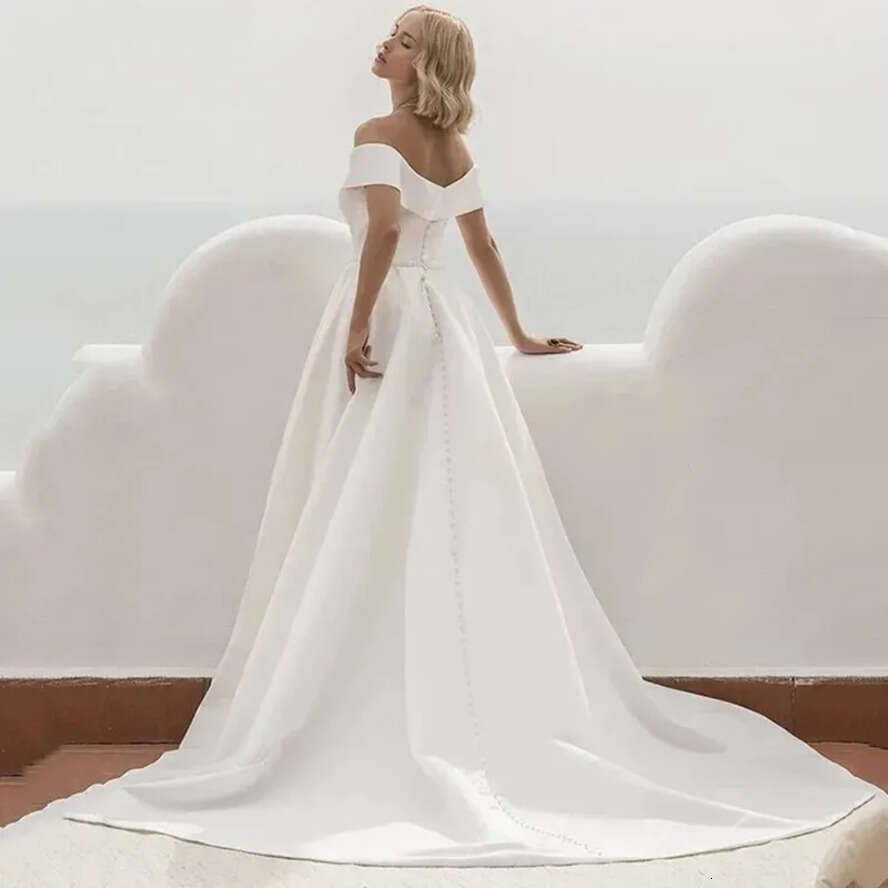 Modern Ivory A Satin E Wedding Dresses With Pockets Sexy Off The Shoulder Simple Boho Garden Bridal Gowns Sweep Train Back Buttons Elegant Robes De Ma
