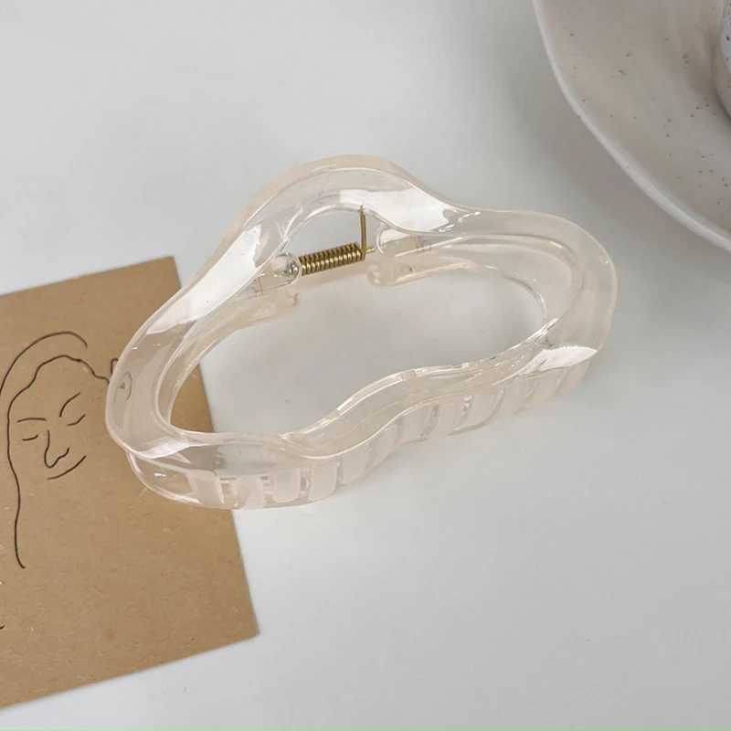 UXSL Spring New Cloud Large Hair Claws Shark Clip Headdress for Woman Fashion Temperament Barrettes Solid Color Sturdy HairpinsX240912