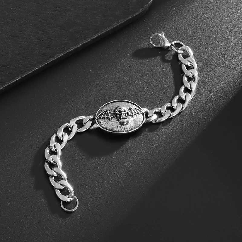 Retro Gothic Stainless Steel Skull Bat Bracelet for Men Personalized Motorcycle Riding Rock Party Exorcism JewelryX240913