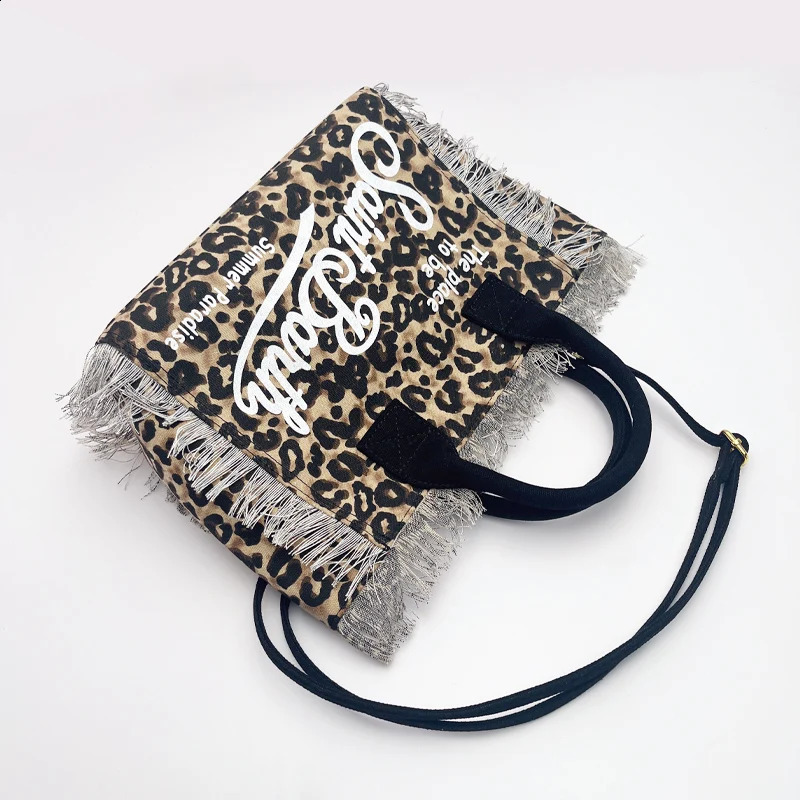 Ladies Handbag High Quality Canvas Bag Small Comfortable Fashion Large Capacity Casual Travel Handmade Tassel Handl Bug 240904