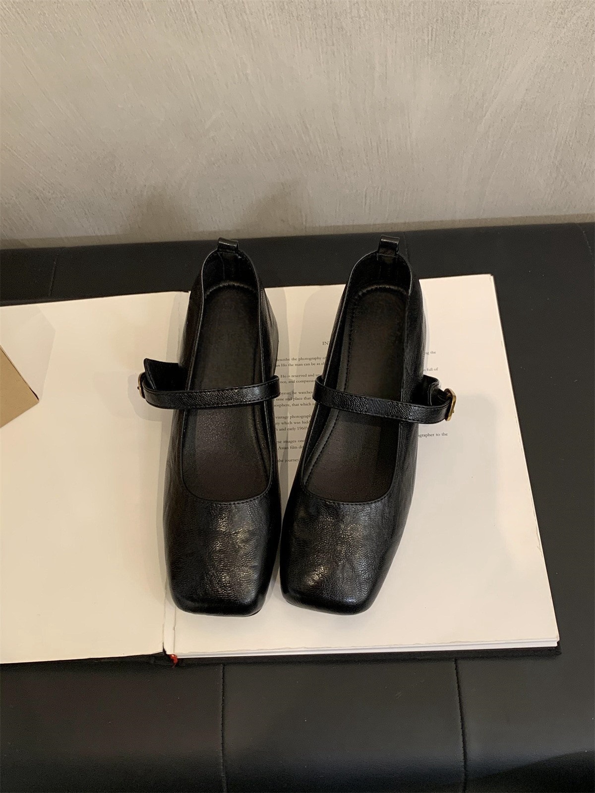 French Retro Square Toe Shallow Slip-On Women's Shoes, Spring and Autumn Evening Temperament Fairy Thick Heels, Small Leather Shoes