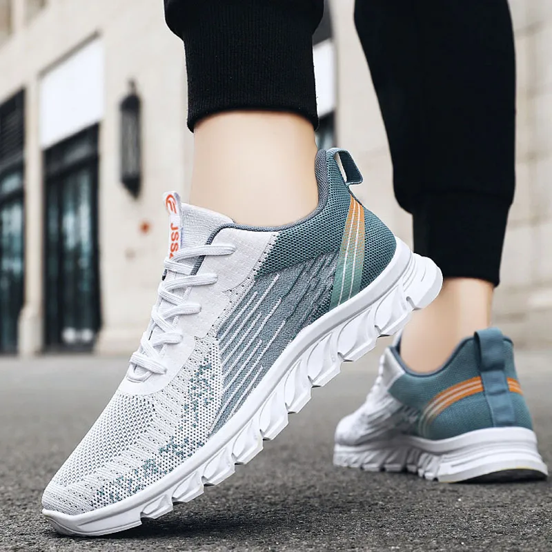 2025 new Casual Lace Up shoes Men Outdoor Wear non-slip Mesh Antislip Sneaker Winter Fashion Classic Design zhanyishengli