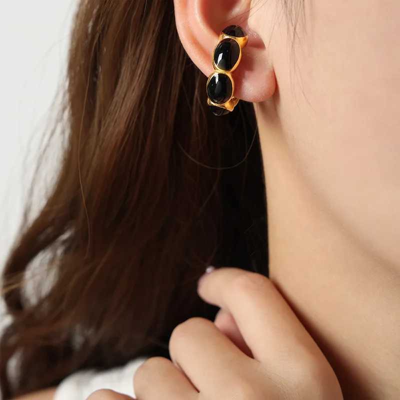 New Round Stainless Steel Earrings for Women Black White Drop Oil Clip Earrings Female Luxury Jewelry Accessories wholesaleX240913