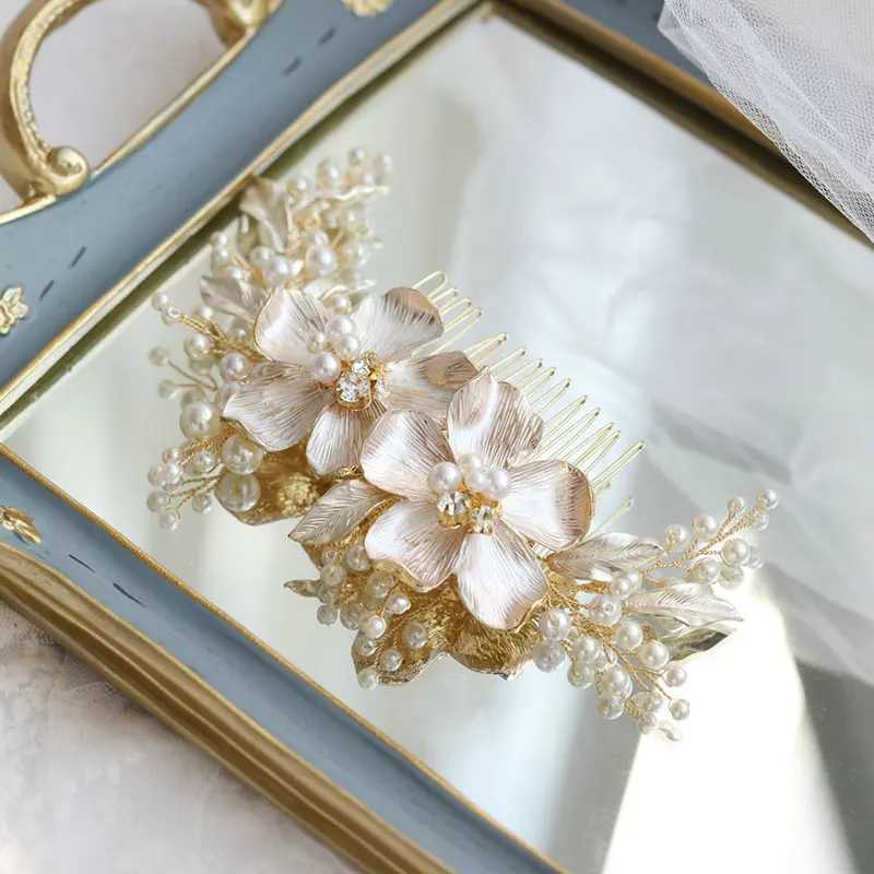 Gorgeous White Enamel Flowers Bridal Hair Comb Pearl Headdress Hand Made Leaf Hair Accessories JewelryX240913