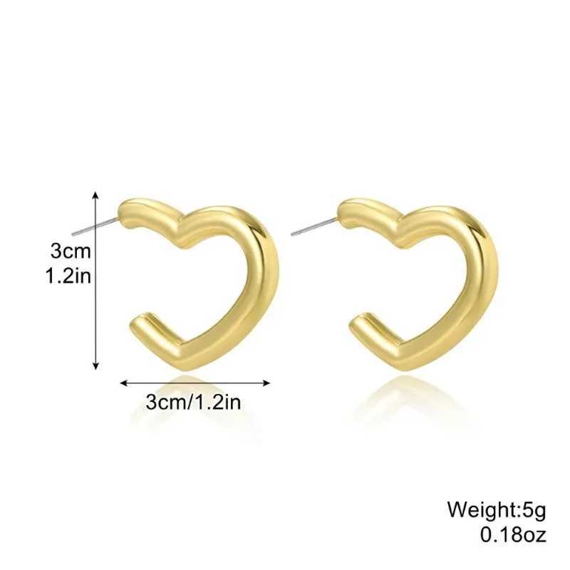 Classic Fake Piercing Stainless Steel Gold Color Round Clip Earrings for Women 2024 New Fashion Ear Cuff Heart Jewellery GiftX240913