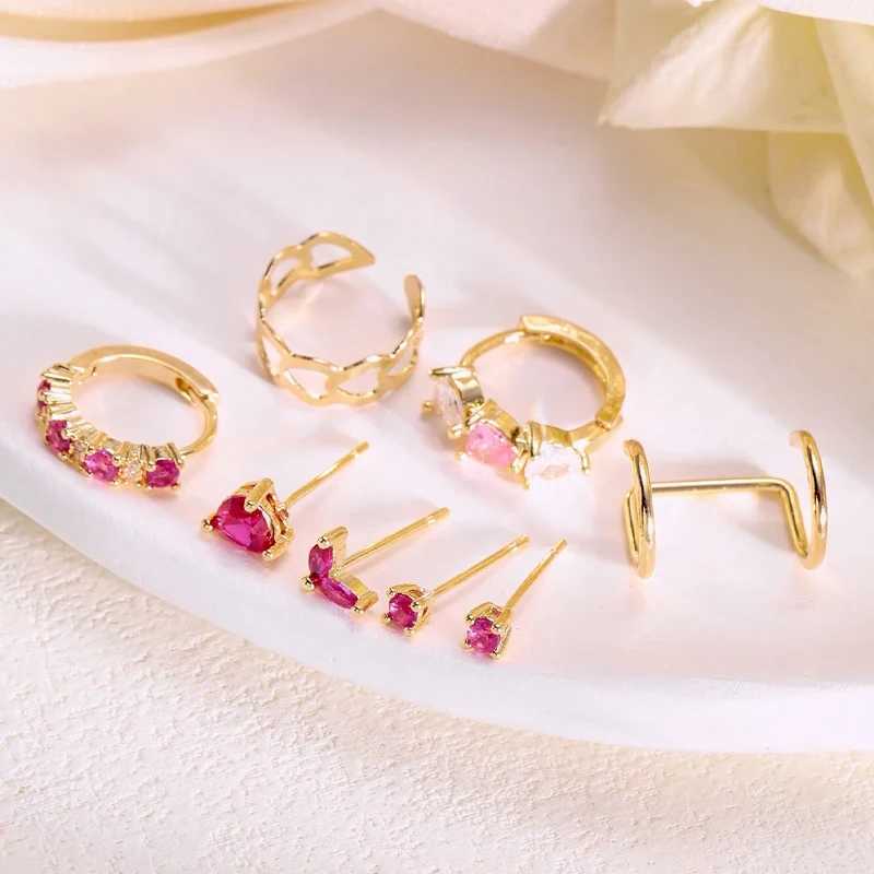 Gold Color Simple Heart Zircon Ear Cuff Clip on Earring for Women No Pierced C Shape Pink Crystal Earcuff Ear Wrap Clips JewelryX240913