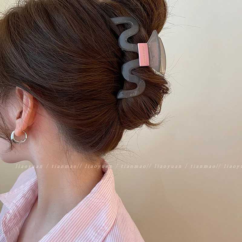 Korean Female Acrylic Transparent Jelly Grab Clip Hair Crab Ponytail Braid Claw Sweet Female Hair Clip Hair AccessoriesX240912